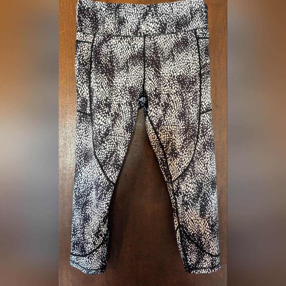 Zyia Viper Print Light and Tight High Rise Leggings Sz. 14-16